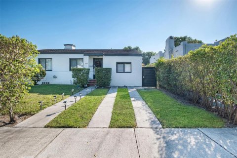 Commercial property in Miami, Florida 1 bedroom, 32.52 sq.m. № 2044397 - photo 8