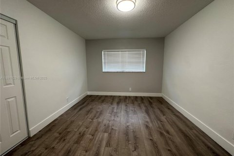 Apartment in Hollywood, Florida 1 bedroom № 1943761 - photo 19