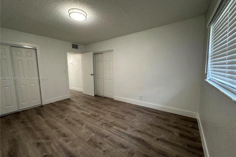 Apartment in Hollywood, Florida 1 bedroom № 1943761 - photo 21