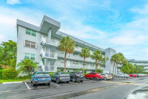 Condo à Oakland Park, Floride, 2 chambres  № 2374790