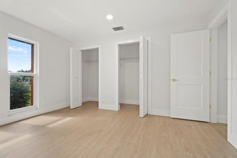 Villa ou maison à vendre à Orlando, Floride: 4 chambres, 283.91 m2 № 2156746 - photo 12