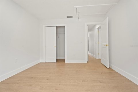 Villa ou maison à vendre à Orlando, Floride: 4 chambres, 283.91 m2 № 2156746 - photo 16