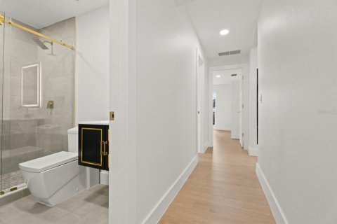 Villa ou maison à vendre à Orlando, Floride: 4 chambres, 283.91 m2 № 2156746 - photo 13