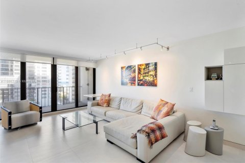 Condominio en venta en Hollywood, Florida, 2 dormitorios, 114.27 m2 № 1938849 - foto 2
