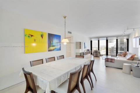Condominio en venta en Hollywood, Florida, 2 dormitorios, 114.27 m2 № 1938849 - foto 4