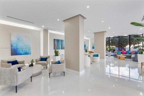 Condominio en venta en Hollywood, Florida, 2 dormitorios, 114.27 m2 № 1938849 - foto 21