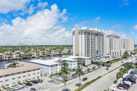 Condominio en venta en Hollywood, Florida, 2 dormitorios, 114.27 m2 № 1938849 - foto 16