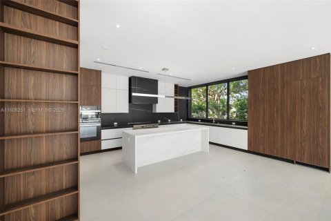 Villa ou maison à vendre à Pinecrest, Floride: 7 chambres, 827.95 m2 № 2178660 - photo 15