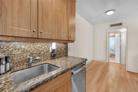 Copropriété à vendre à Fort Lauderdale, Floride: 1 chambre, 66.8 m2 № 2081414 - photo 6