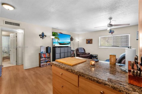 Copropriété à vendre à Fort Lauderdale, Floride: 1 chambre, 66.8 m2 № 2081414 - photo 4