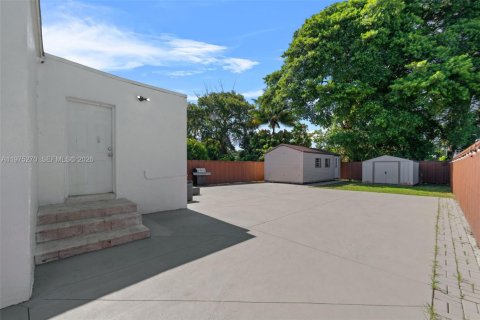 Villa ou maison à vendre à Miami, Floride: 3 chambres, 113.34 m2 № 2036341 - photo 21