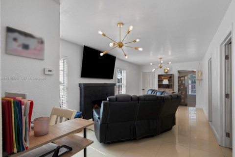 Villa ou maison à vendre à Miami, Floride: 3 chambres, 113.34 m2 № 2036341 - photo 7