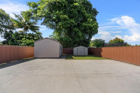 Villa ou maison à vendre à Miami, Floride: 3 chambres, 113.34 m2 № 2036341 - photo 23