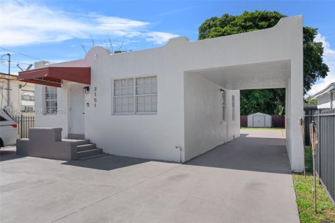 Villa ou maison à vendre à Miami, Floride: 3 chambres, 113.34 m2 № 2036341 - photo 2