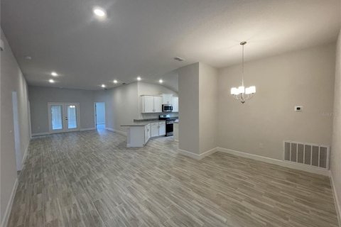Villa ou maison à vendre à Dade City, Floride: 4 chambres, 204.38 m2 № 1785925 - photo 3