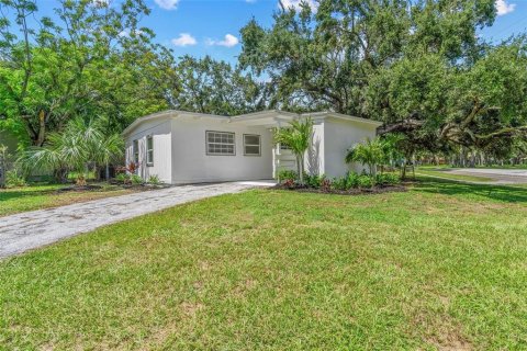 Casa en venta en Clearwater, Florida, 3 dormitorios, 91.42 m2 № 1886372 - foto 18