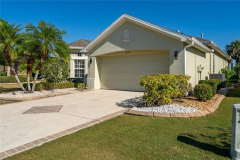 House in Sun City Center, Florida 2 bedrooms, 169.18 sq.m. № 1608859 - photo 5