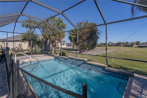 House in Sun City Center, Florida 2 bedrooms, 169.18 sq.m. № 1608859 - photo 8