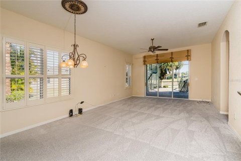 House in Sun City Center, Florida 2 bedrooms, 169.18 sq.m. № 1608859 - photo 21