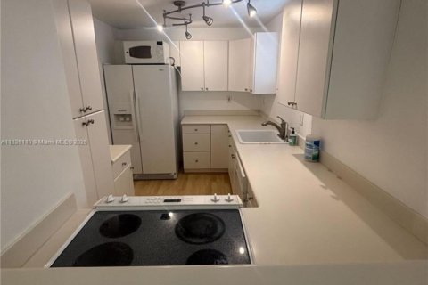 Appartement à louer à Miami Beach, Floride: 2 chambres, 91.04 m2 № 1820074 - photo 3