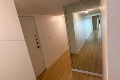 Appartement à louer à Miami Beach, Floride: 2 chambres, 91.04 m2 № 1820074 - photo 4