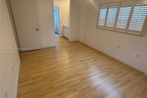 Appartement à louer à Miami Beach, Floride: 2 chambres, 91.04 m2 № 1820074 - photo 17