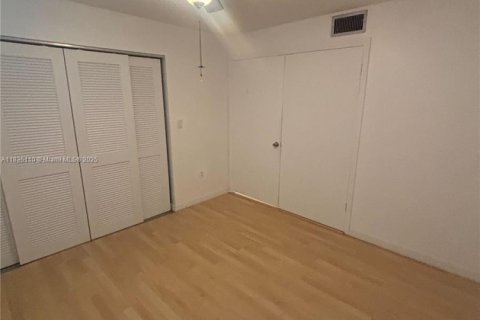 Appartement à louer à Miami Beach, Floride: 2 chambres, 91.04 m2 № 1820074 - photo 12