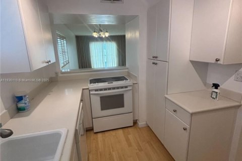 Appartement à louer à Miami Beach, Floride: 2 chambres, 91.04 m2 № 1820074 - photo 2