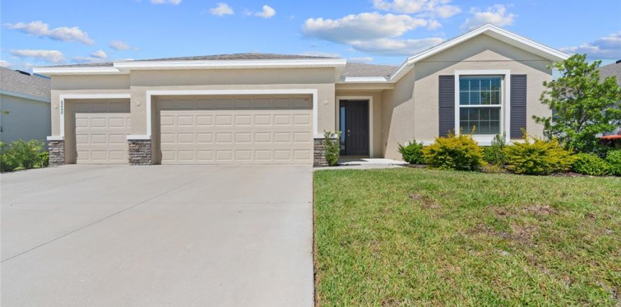 Casa en Ocala, Florida 4 dormitorios, 237.18 m2 № 1795503