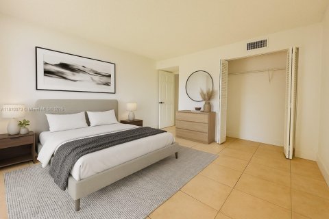 Condo in Doral, Florida, 2 bedrooms  № 1752702 - photo 14