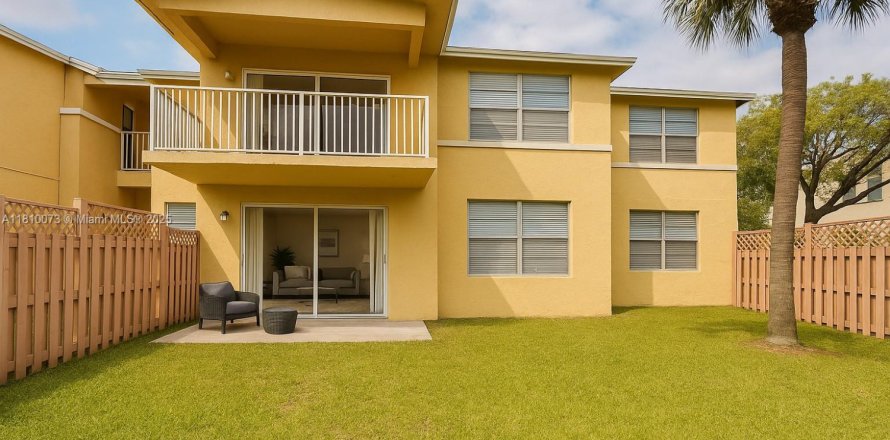 Condo in Doral, Florida, 2 bedrooms  № 1752702