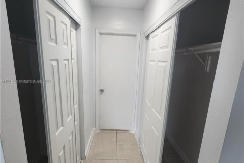Appartement à louer à Cutler Bay, Floride: 3 chambres, 20773.04 m2 № 1974226 - photo 15