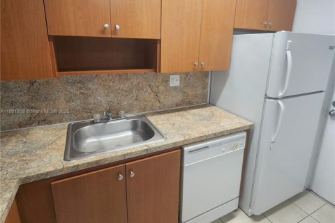 Appartement à louer à Cutler Bay, Floride: 3 chambres, 20773.04 m2 № 1974226 - photo 3