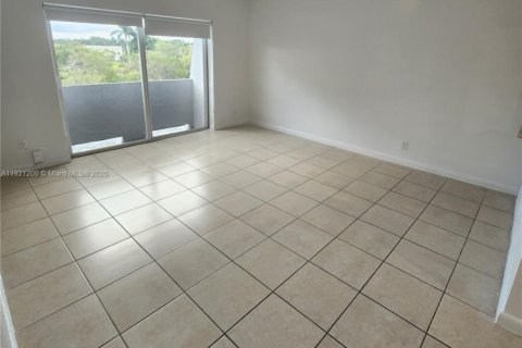 Appartement à louer à Cutler Bay, Floride: 3 chambres, 20773.04 m2 № 1974226 - photo 5