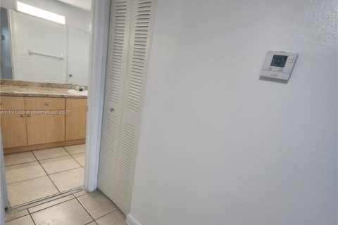 Appartement à louer à Cutler Bay, Floride: 3 chambres, 20773.04 m2 № 1974226 - photo 12