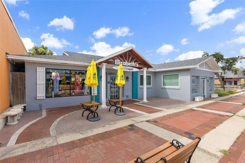 Propiedad comercial en venta en Saint Pete Beach, Florida, 367.71 m2 № 2211770 - foto 3