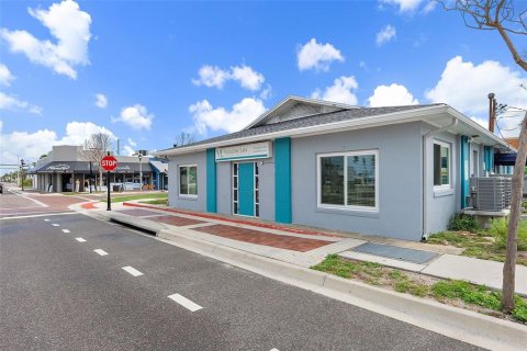 Propiedad comercial en venta en Saint Pete Beach, Florida, 367.71 m2 № 2211770 - foto 7