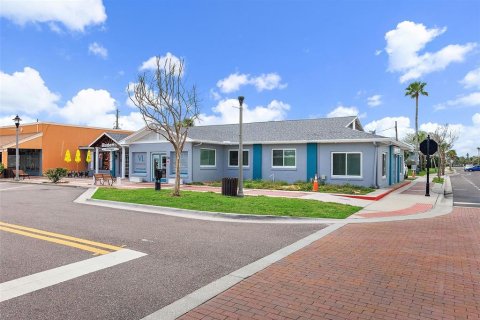 Propiedad comercial en venta en Saint Pete Beach, Florida, 367.71 m2 № 2211770 - foto 6