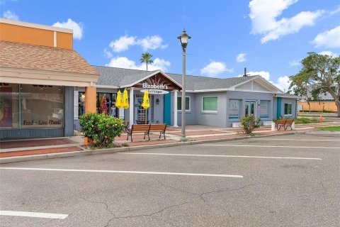 Propiedad comercial en venta en Saint Pete Beach, Florida, 367.71 m2 № 2211770 - foto 2