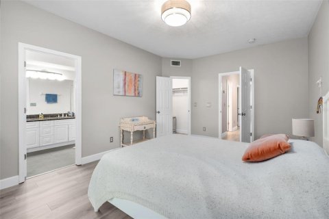 Copropriété à louer à Gainesville, Floride: 3 chambres, 147.16 m2 № 2419282 - photo 11