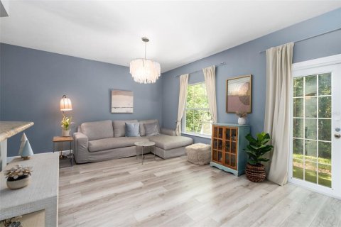 Copropriété à louer à Gainesville, Floride: 3 chambres, 147.16 m2 № 2419282 - photo 5