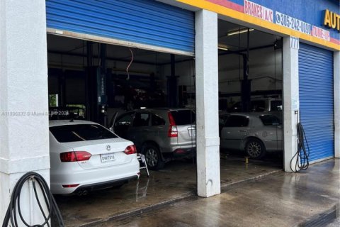 Commercial property in Homestead, Florida № 1983426 - photo 7