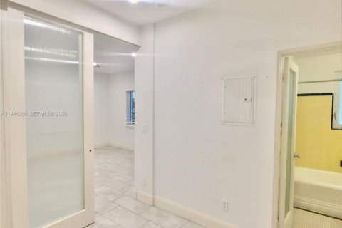 Condominio en alquiler en Miami Beach, Florida, 1 dormitorio, 34.19 m2 № 2000714 - foto 17