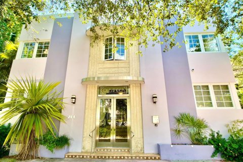 Condominio en Miami Beach, Florida, 1 dormitorio  № 2000714