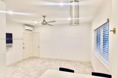 Condominio en alquiler en Miami Beach, Florida, 1 dormitorio, 34.19 m2 № 2000714 - foto 11