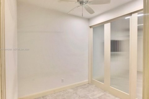 Condominio en alquiler en Miami Beach, Florida, 1 dormitorio, 34.19 m2 № 2000714 - foto 14
