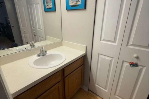 Copropriété à vendre à Coconut Creek, Floride: 2 chambres, 90.58 m2 № 1990229 - photo 14