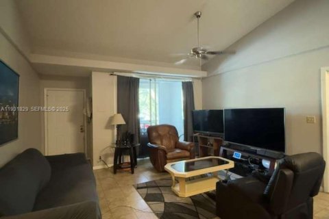 Copropriété à vendre à Coconut Creek, Floride: 2 chambres, 90.58 m2 № 1990229 - photo 3