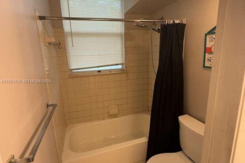 Copropriété à vendre à Coconut Creek, Floride: 2 chambres, 90.58 m2 № 1990229 - photo 15