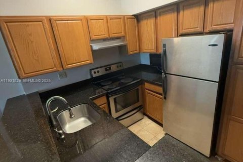 Copropriété à vendre à Coconut Creek, Floride: 2 chambres, 90.58 m2 № 1990229 - photo 6